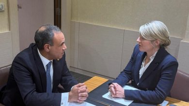 Photo of Foreign Minister Discusses Successive Regional Developments in Gaza and Syria with Canadian Counterpart