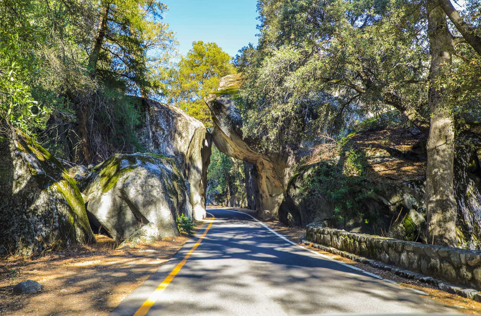 where to stay near arch rock entrance yosemite