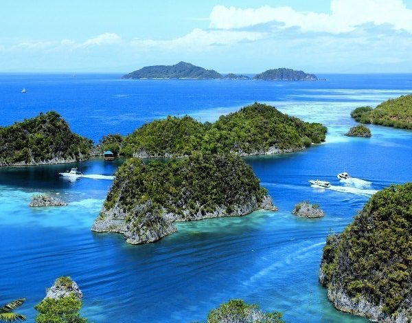 Photo of Serene and energizing Indonesian adventures by luxury charter yacht