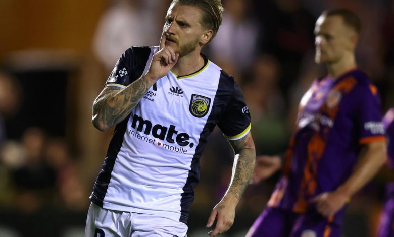 Photo of A-League men: Perth Glory gambled away by two goals in a 2-2 draw with Central Coast Mariners at Macedonia Park