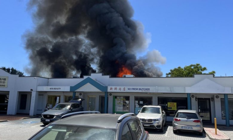 Photo of Northbridge Fire: Firefighters contain a fire that is destroying the Kakulas Brothers warehouse in Northbridge