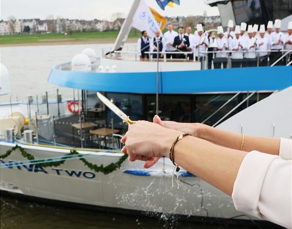 Photo of VIVA TWO christened for luxury cruising on European rivers

 /  2023-03-29 12:36:45 