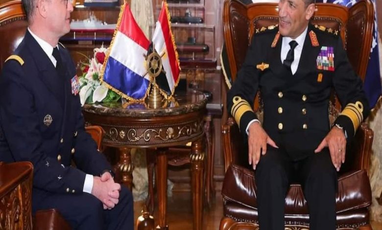 Photo of French and Egyptian Naval Leaders Discuss Strengthening Mutual Cooperation