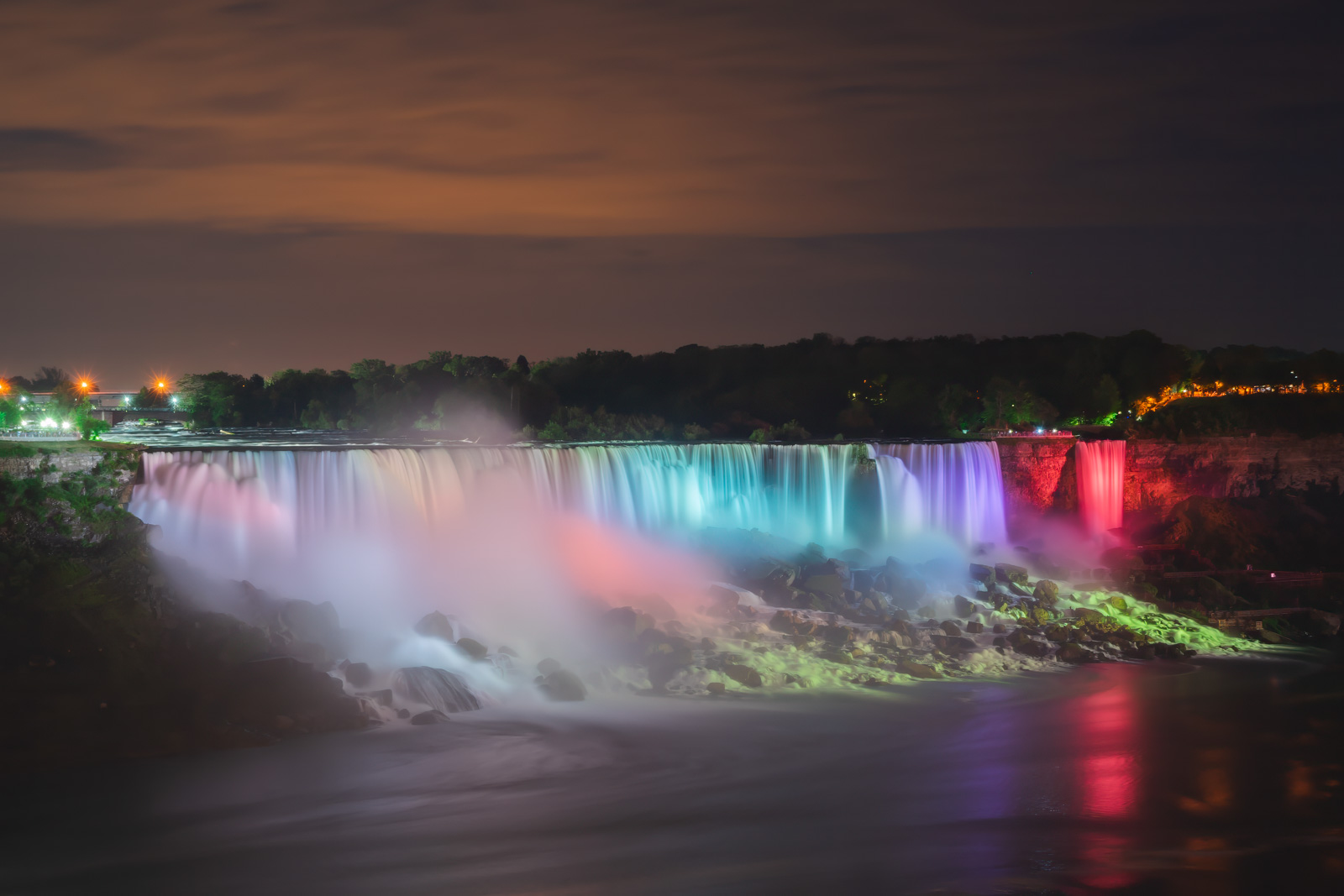 Niagara falls under night lights