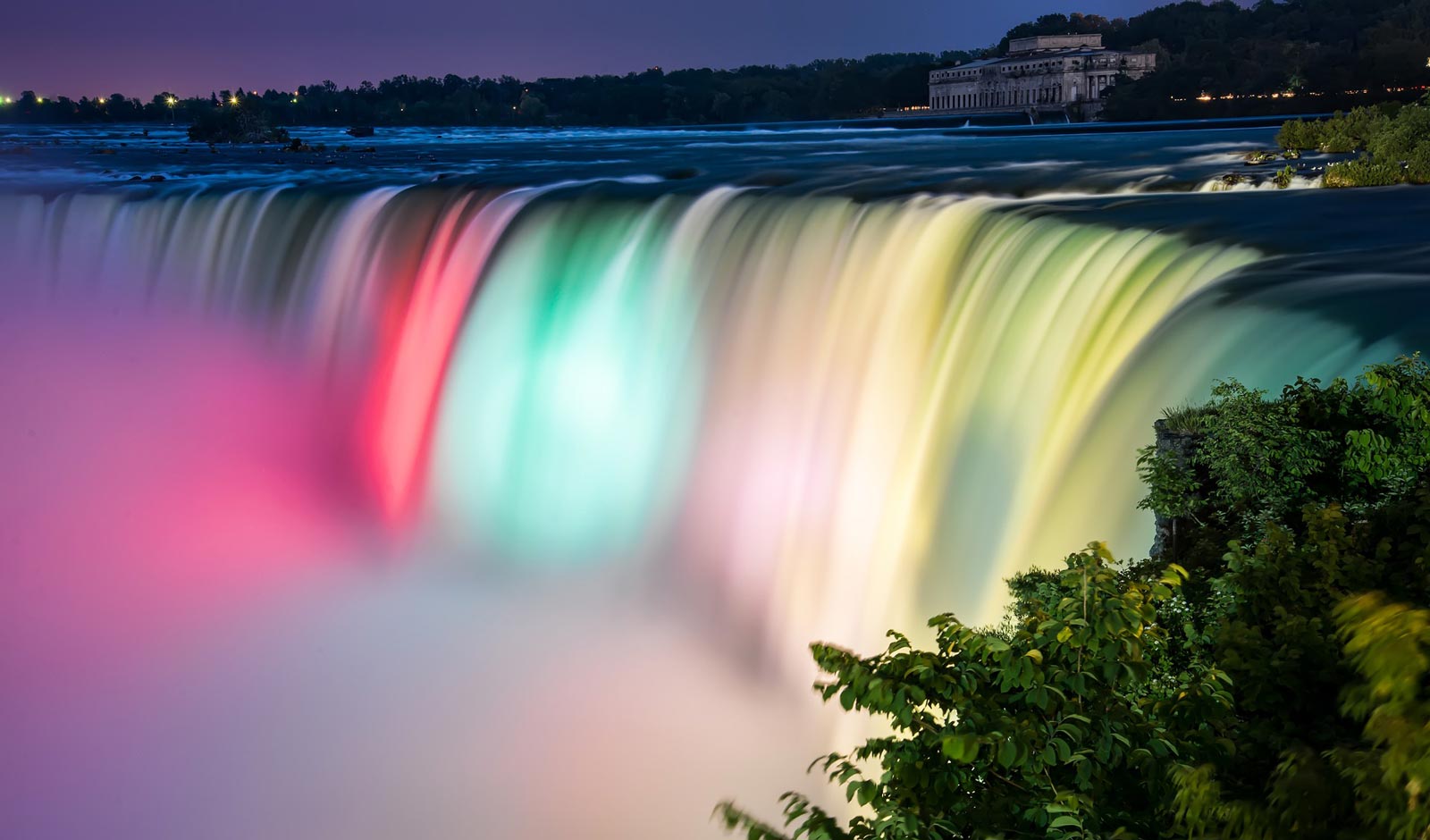 Niagara Falls lighting sign