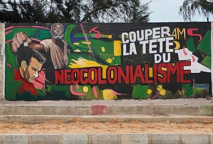 Photo of Senegal adorns itself with anti-colonial graffiti